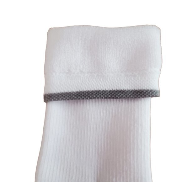 NWOT  2 Pair Avalanche Men's Socks White Grey - Picture 5 of 6